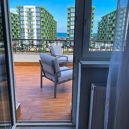 De La Playa Năvodari